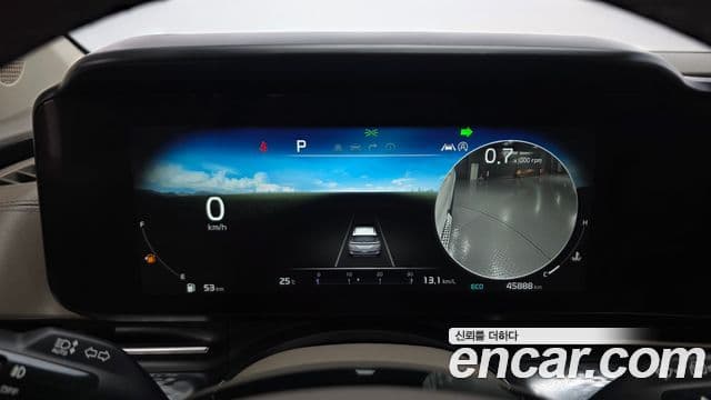 Kia Carnival 2021 — Фото 8/20