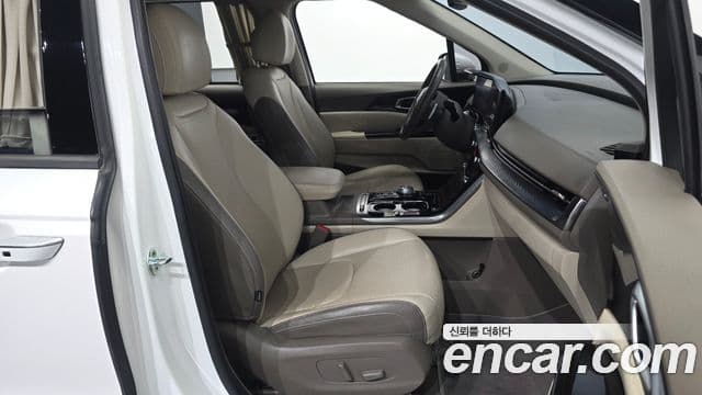 Kia Carnival 2021 — Фото 11/20