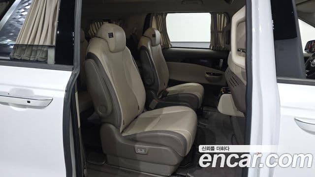 Kia Carnival 2021 — Фото 12/20