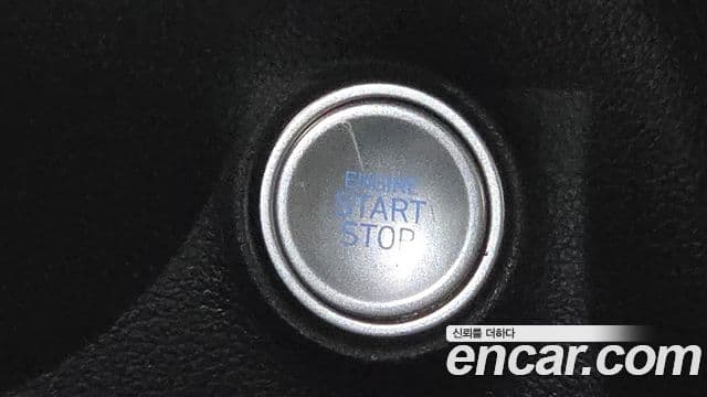 Hyundai Staria 2023 — ფოტო 8/33