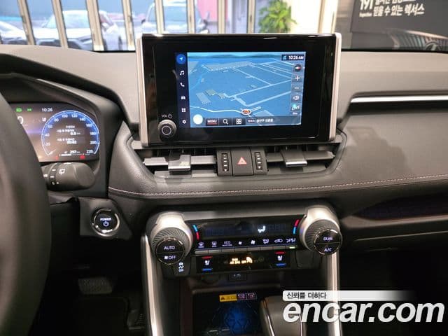 Toyota RAV4 2025 — Фото 13/15
