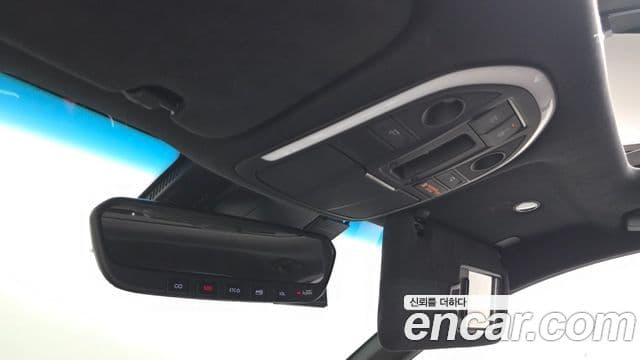 Genesis G70 2019 — Photo 33/36
