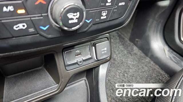 Jeep Renegade 2021 — Photo 9/30