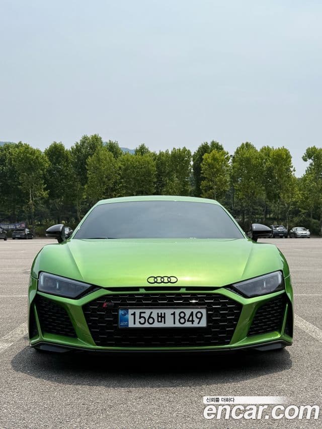 Audi R8 2021 — Photo 19/20