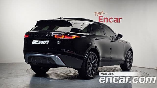 Land Rover Range Rover Velar 2018 — Фото 2/20