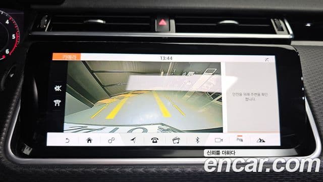 Land Rover Range Rover Velar 2018 — Фото 12/20