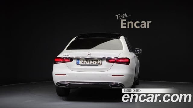Mercedes-Benz E-Class 2021 — Şəkil 4/20