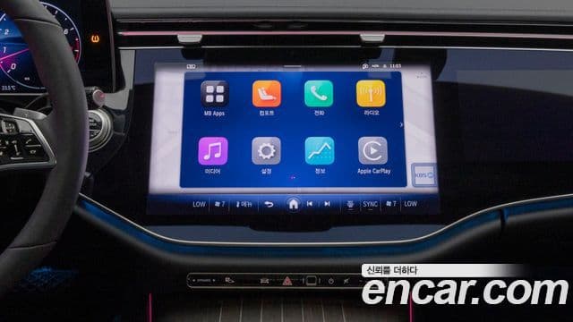 Mercedes-Benz E-Class 2025 — Photo 18/19