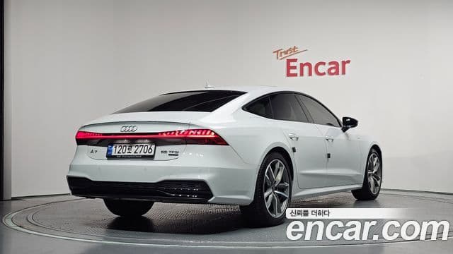 Audi A7 2023 — ფოტო 27/35