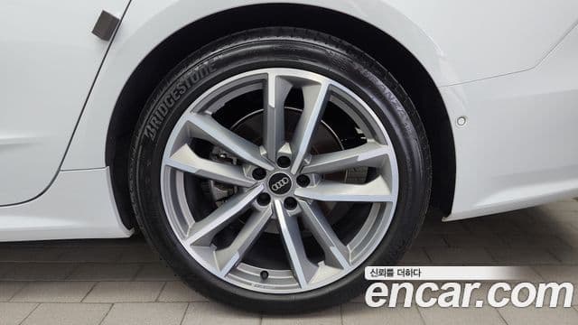 Audi A7 2023 — Şəkil 18/35