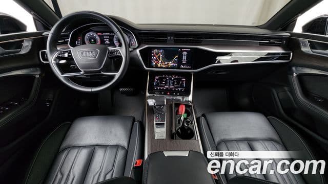 Audi A7 2022 — Фото 10/20