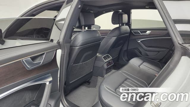 Audi A7 2022 — Şəkil 22/33