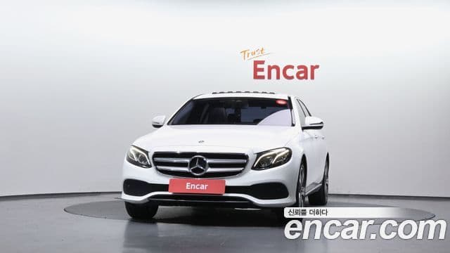 Mercedes-Benz E-Class 2019 — Фото 3/20