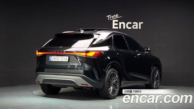 Lexus RX350h 2023 — ფოტო 2/20