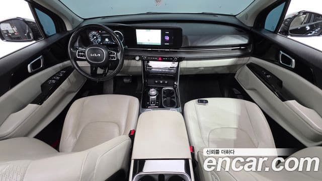 Kia Carnival 2022 — фото 7 из 20