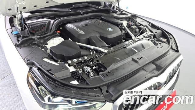 BMW 5 Series 2025 — Фото 6/20