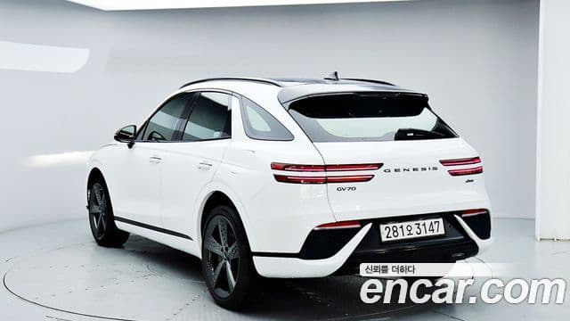 Genesis GV70 2021 — Şəkil 3/20