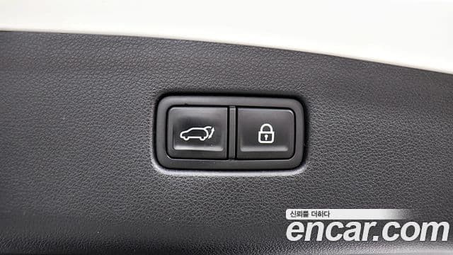 Genesis GV70 2021 — фото 16 из 20