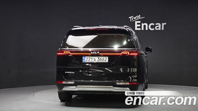 Kia Carnival 2023 — фото 4 из 20