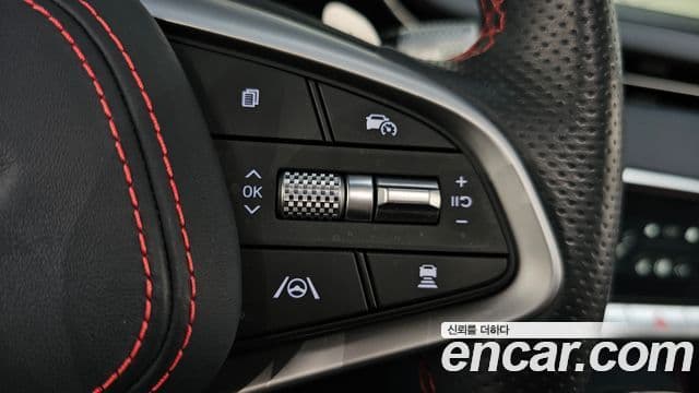 Genesis GV70 2023 — ფოტო 15/20