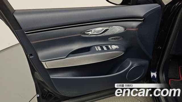 Genesis GV70 2023 — Şəkil 8/33