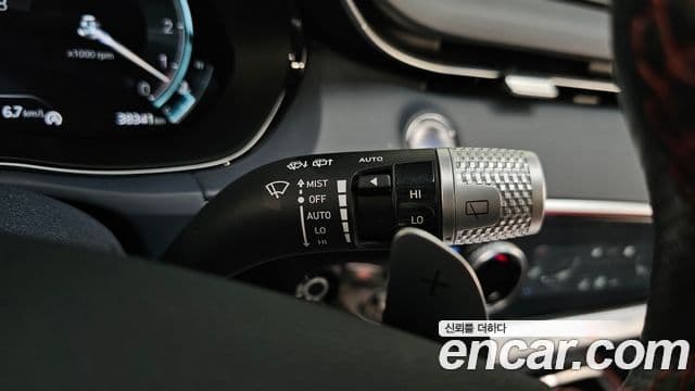 Genesis GV70 2023 — Şəkil 10/33