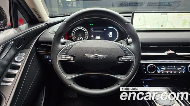 Genesis Electrified G80 2022 — ფოტო 13/20