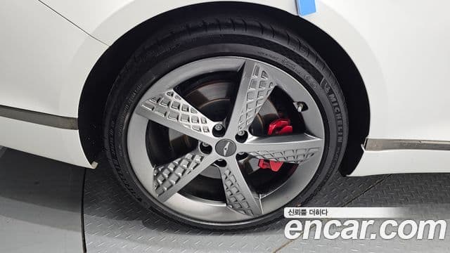 Genesis Electrified G80 2023 — ფოტო 5/20