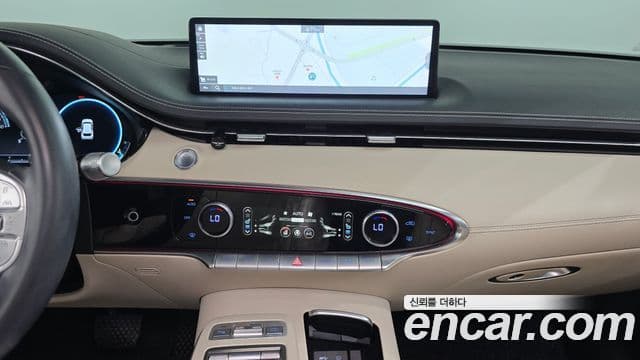 Genesis GV70 2021 — Şəkil 13/20