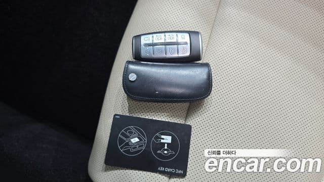 Genesis GV70 2021 — фото 16 из 20