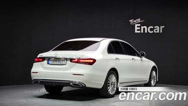 Mercedes-Benz E-Class 2023 — ფოტო 2/20