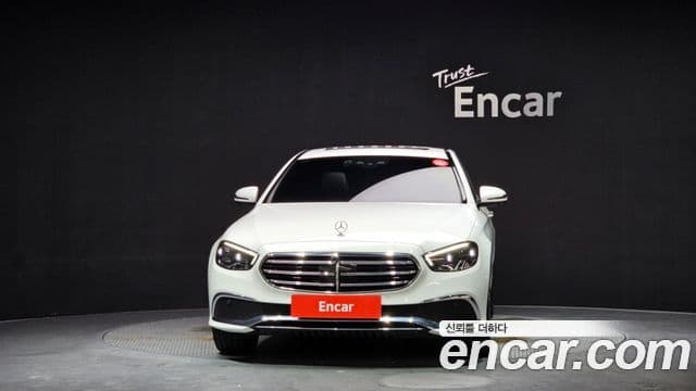 Mercedes-Benz E-Class 2023 — ფოტო 3/20