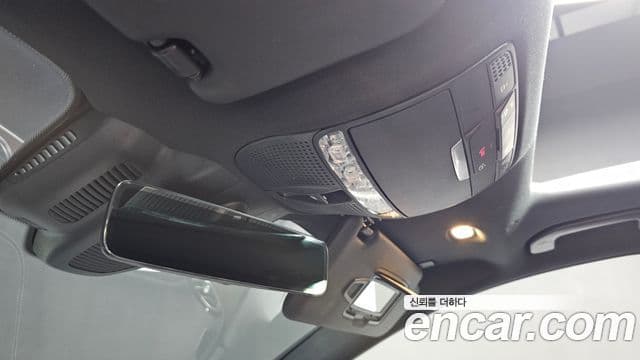 Mercedes-Benz E-Class 2023 — ფოტო 20/20