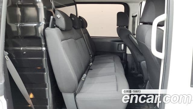 Hyundai Staria 2023 — Фото 10/20