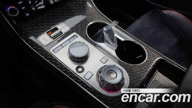 Genesis GV70 2024 — ფოტო 9/20