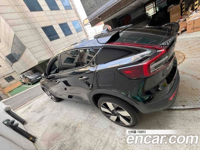 Volvo C40 Recharge 2023 — ფოტო 3/7