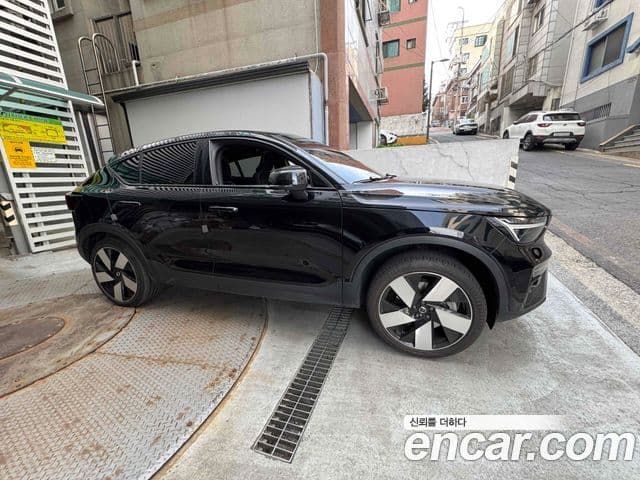 Volvo C40 Recharge 2023 — ფოტო 6/7