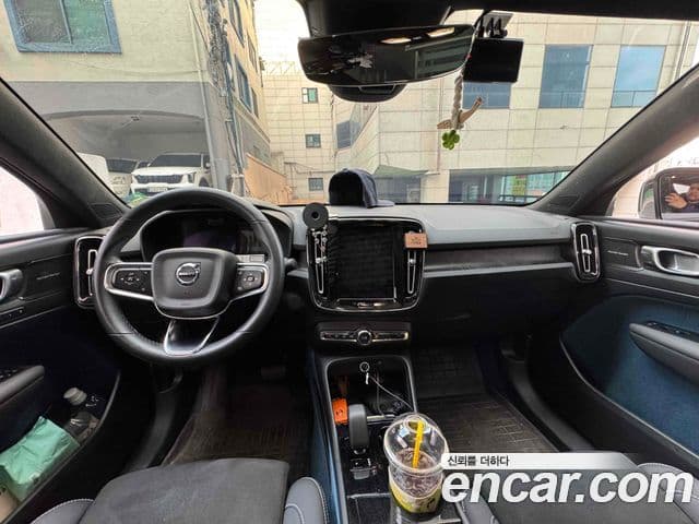 Volvo C40 Recharge 2023 — ფოტო 5/7