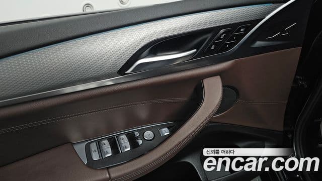 BMW X3 2021 — ფოტო 18/20
