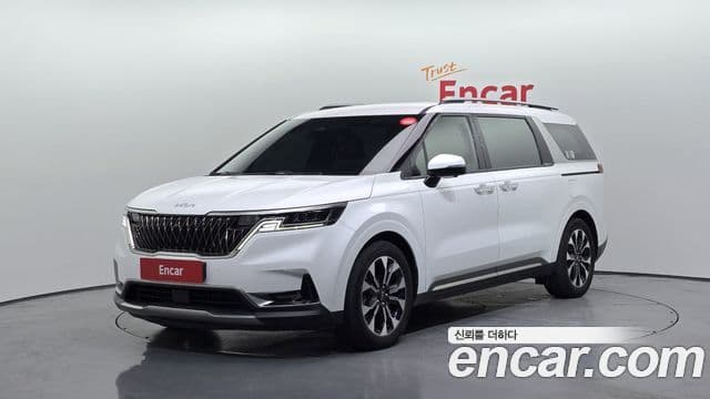 Kia Carnival 2021 — фото 1 из 20