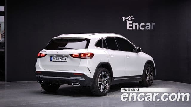 Mercedes-Benz GLA-Class 2020 — Şəkil 2/20