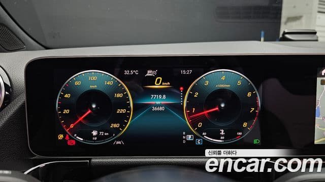 Mercedes-Benz GLA-Class 2020 — Şəkil 8/20