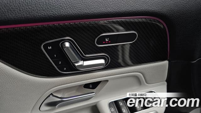 Mercedes-Benz GLA-Class 2020 — Şəkil 17/20