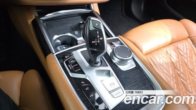 BMW 7 Series 2021 — Фото 9/20