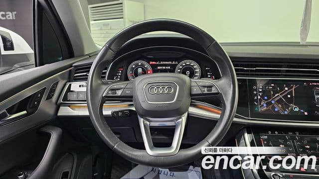 Audi Q7 2021 — Фото 13/20