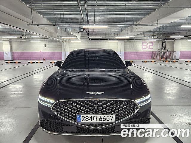 Genesis G90 2022 — фото 1 из 20