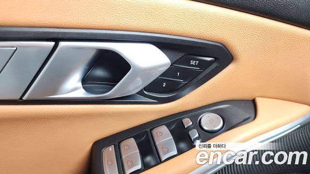 BMW 3 Series 2023 — фото 12 из 20