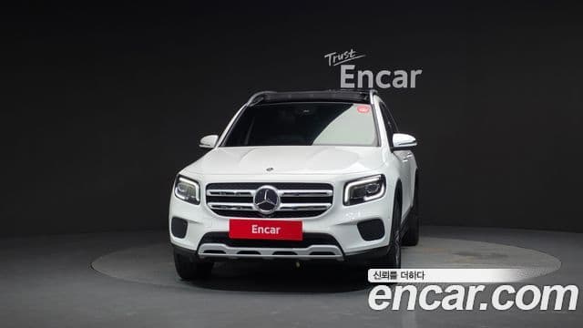 Mercedes-Benz GLB-Class 2021 — ფოტო 3/20