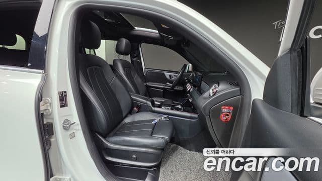 Mercedes-Benz GLB-Class 2021 — ფოტო 10/20