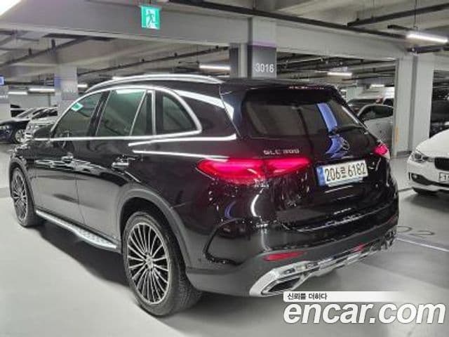 Mercedes-Benz GLC-Class 2023 — Фото 2/19
